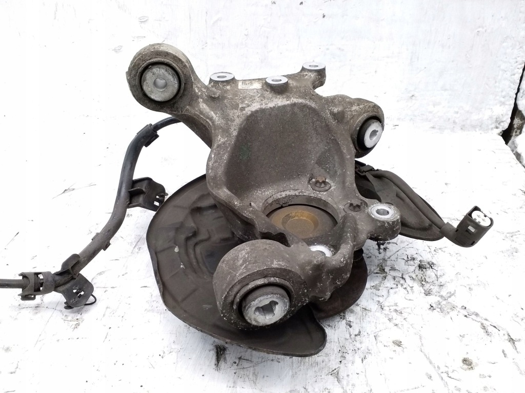 Поворотный кулак задняя правая сторона mercedes-benz a w177 2473570400 с Разборки