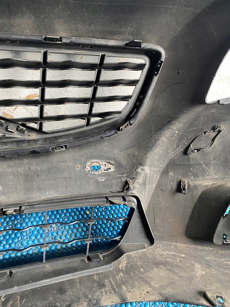 фото №13, Бампер volvo c70 lift ii 10-13 решётка радиатора решётка радиатора