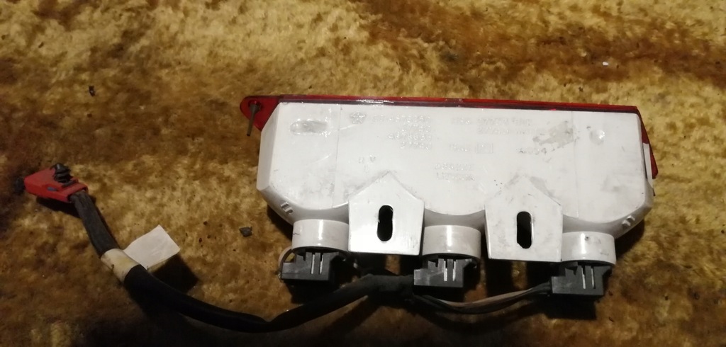 фото №4, Третий свет стоп chrysler voyager 96-00