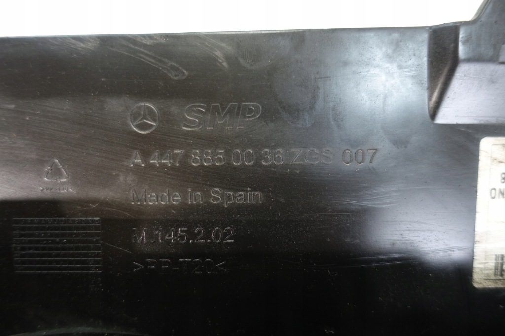 Mercedes vito w447 2014- молдинг захист нижня бампера перед a4478850036 Доставка