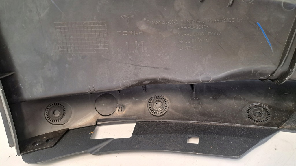 Бампер перед tesla model 3 рестайлинг  новый model 23- новый оригинал  highland Киев