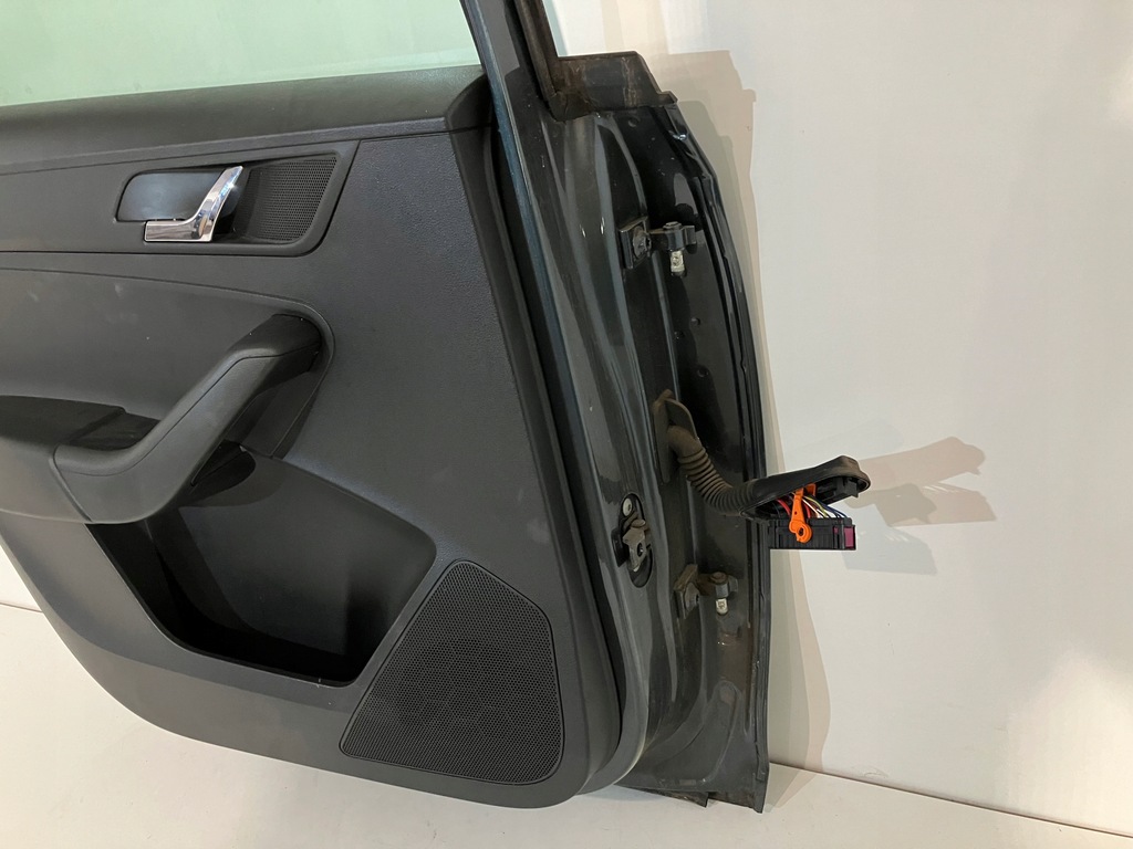 фото №6, Двері лівий задня задні ліва lf7y skoda rapid sedan liftback