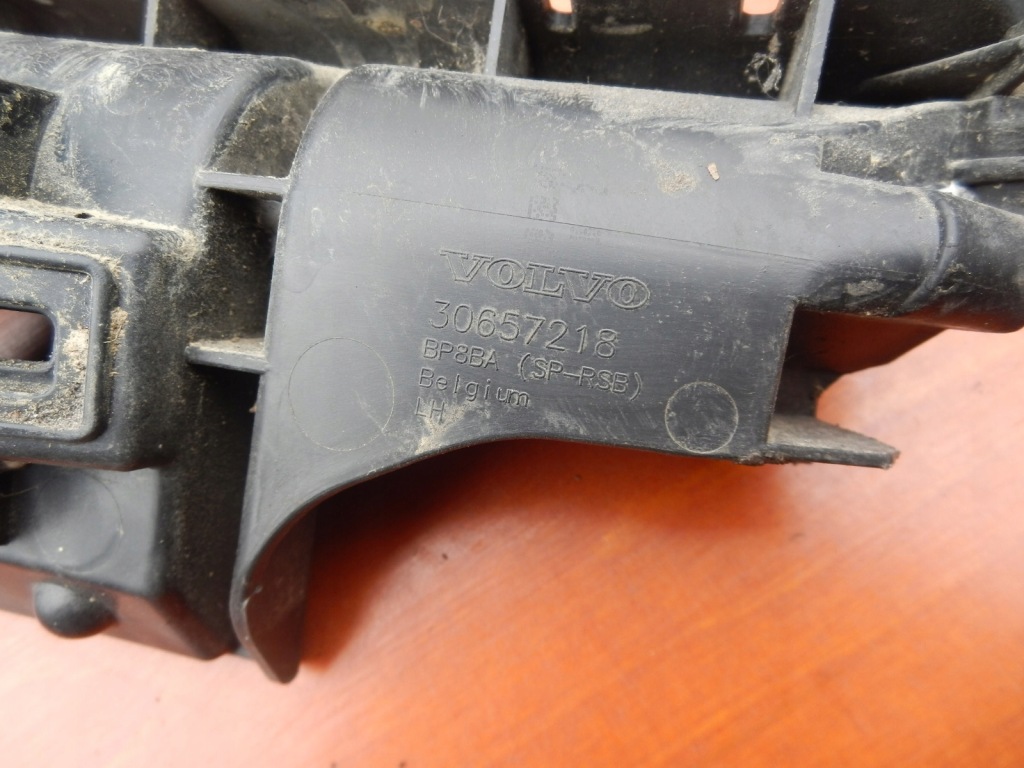 фото №7, Направляющая кронштейн направляющие бампера задняя volvo c30