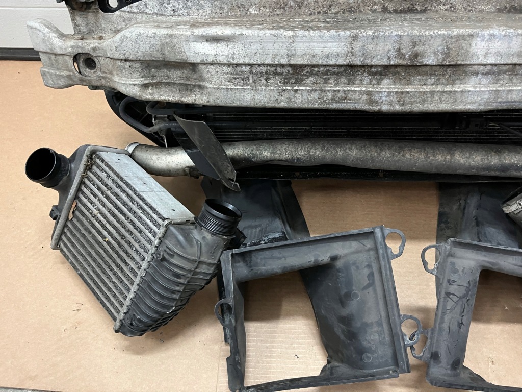 Ремень передний audi a6 c6 4f0 2.0tdi комплект радиатор усилитель перед с Разборки