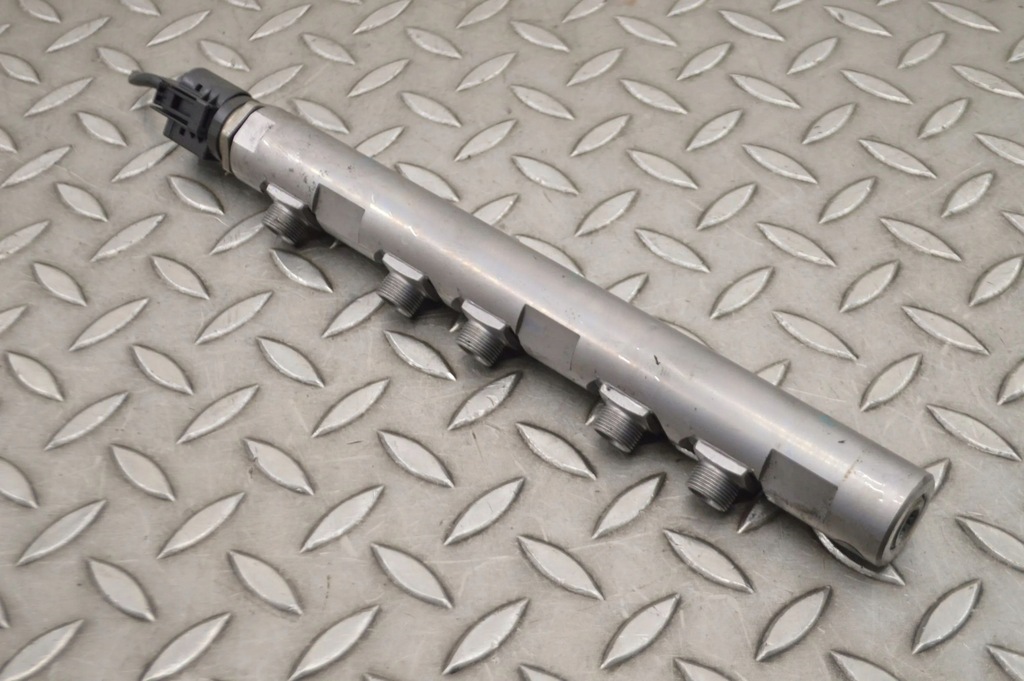 фото №4, Mini cooper countryman r60 2011 молдинг впрыскная