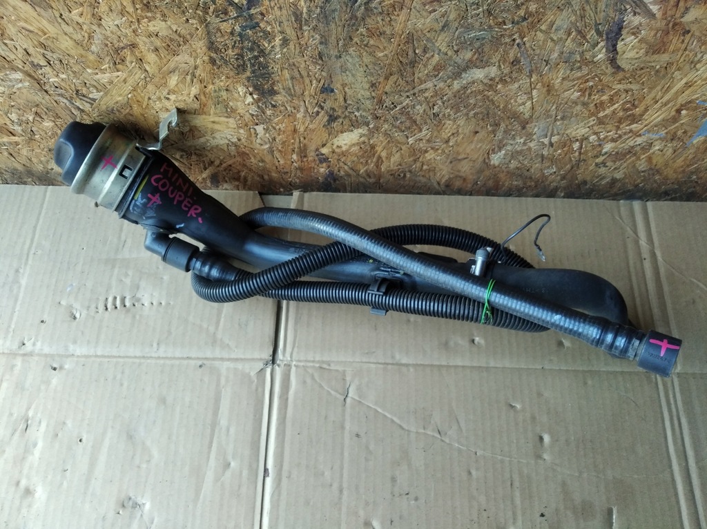 фото №1, Заливна горловина пального mini cooper