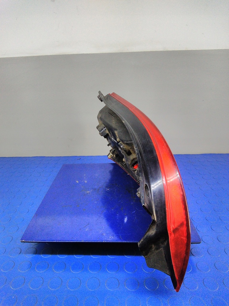 фото №3, Mazda premacy лампа левая задняя задняя 22061908