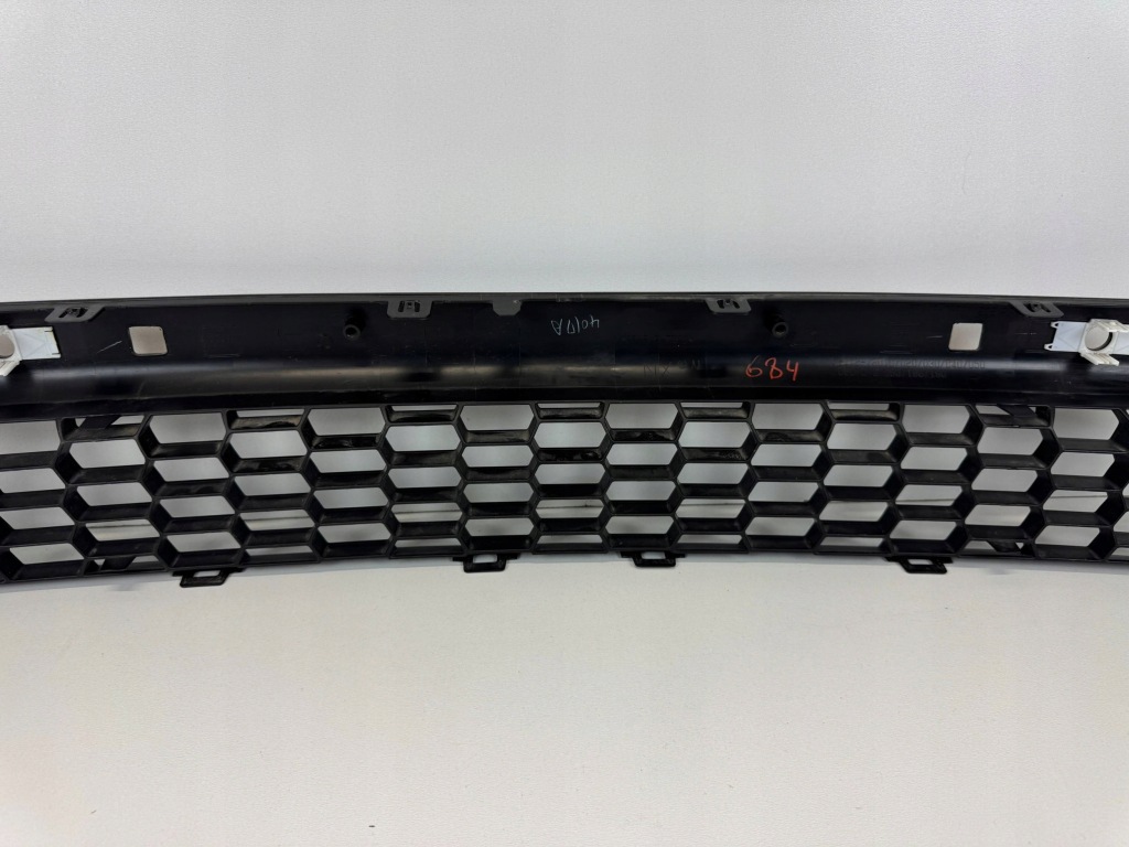 Lexus nx300h nx200t 2014- решітка бампера середня перед 5211278010 Ціна