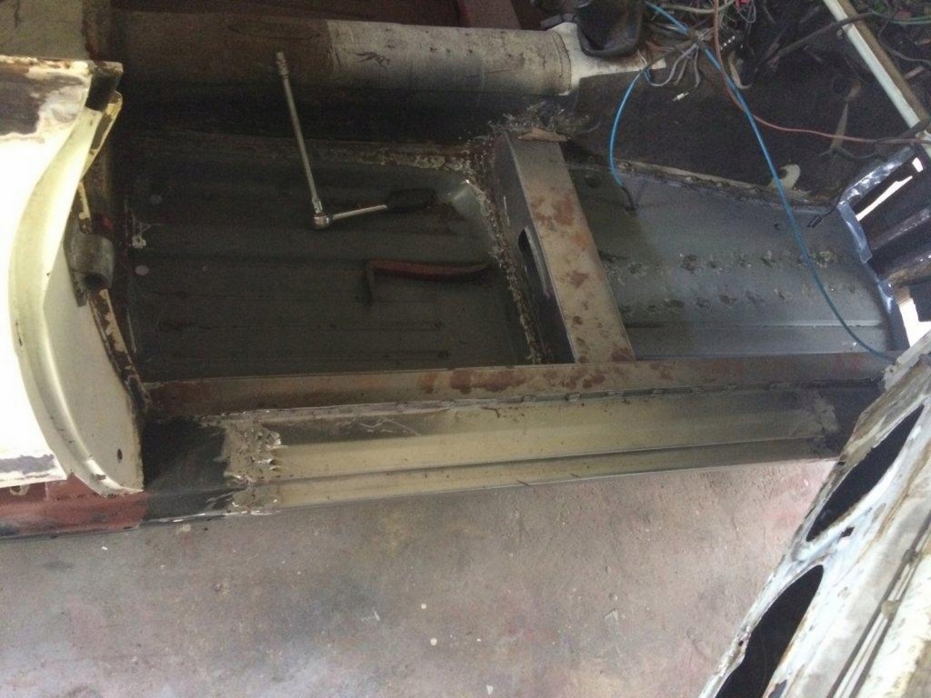 Пол mercedes c107 nowa комплект slc Доставка