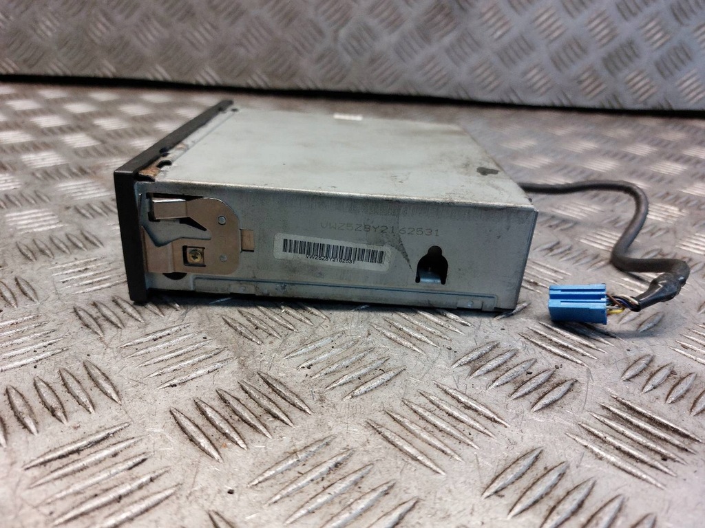 фото №9, Радио проигрыватель beta + чейнджер + переключатели многофункциональный vw bora