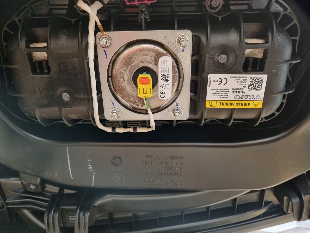 фото №10, Polestar 2 приборная панель консоль оригинал подушка безопасности подушка водитель пассажир ремни