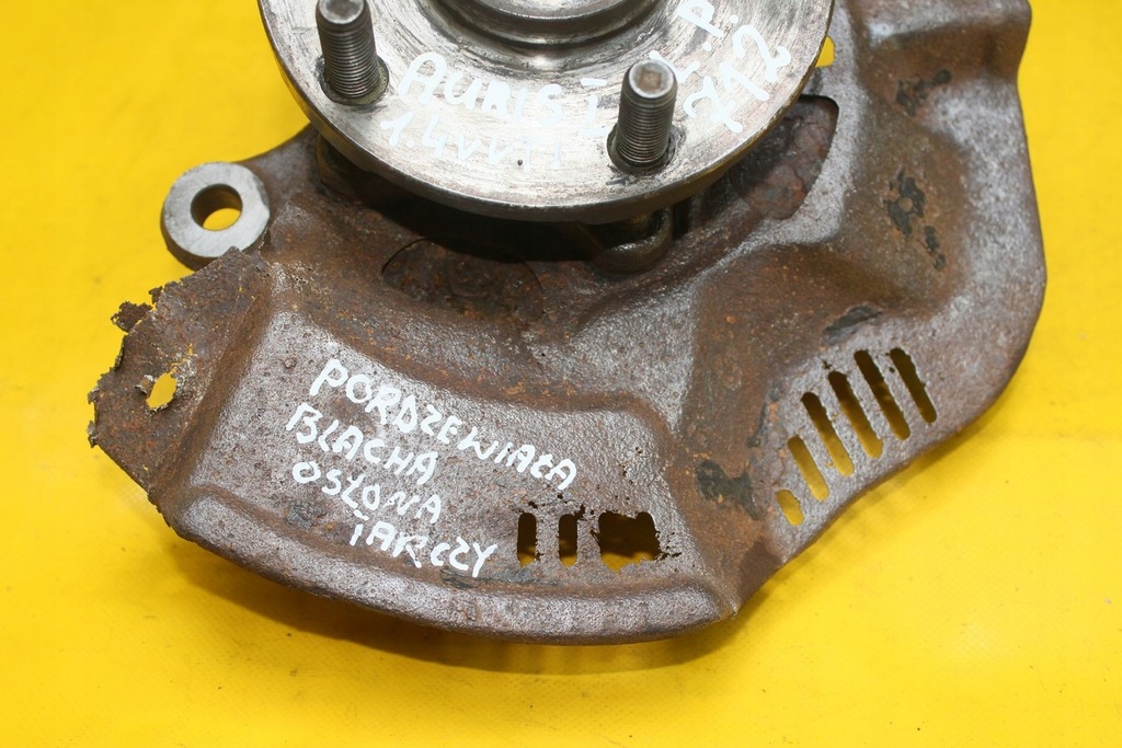 фото №10, Поворотний кулак лівий перед auris i 1.4 vvti