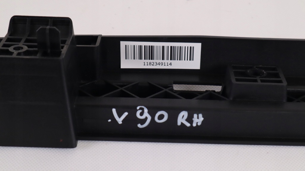 фото №9, Volvo v90 молдинг багажника правая 32205827