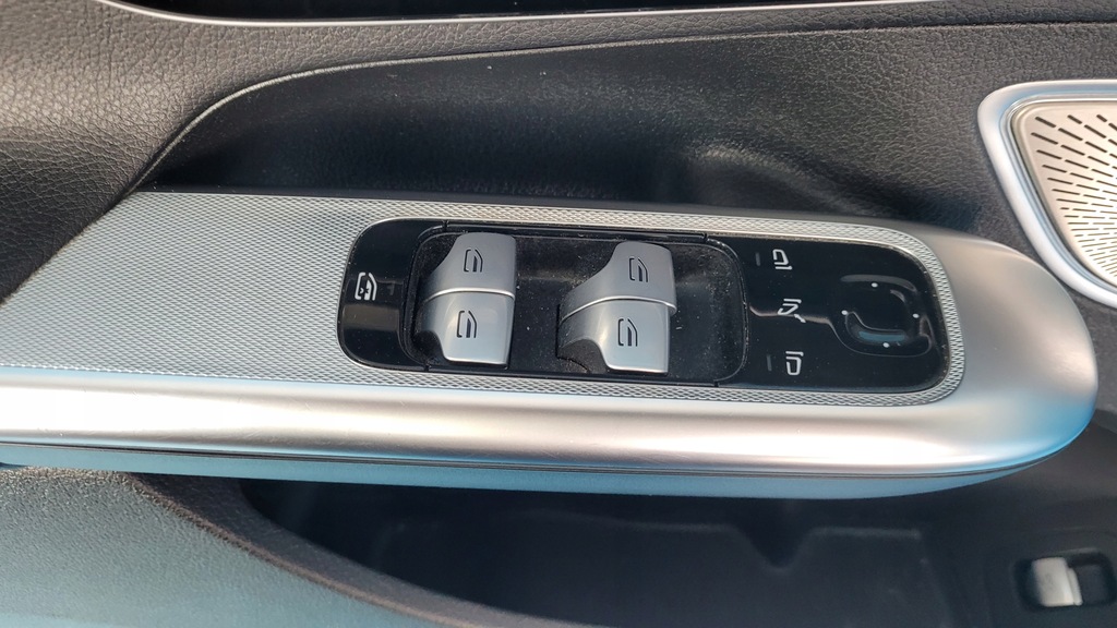 фото №8, Mercedes eqe w295 350+ 23r обшивка дверь левый перед a2957204901