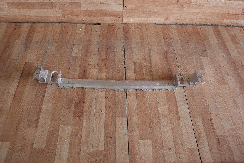 фото №1, Mercedes w176 w246 w117 w156 балка pod радиатор