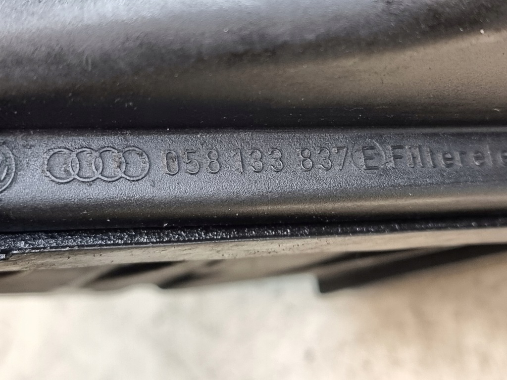 фото №10, Volkswagen оригінальний номер 058133837e корпус фільтра повітря