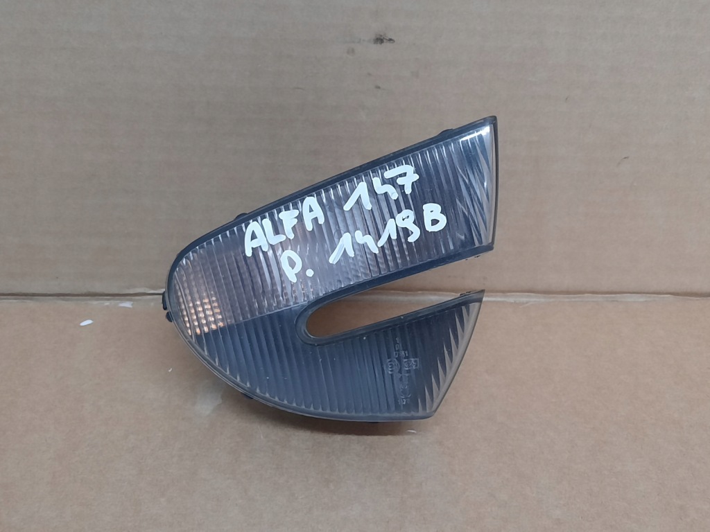 Купить Поворотник правый alfa romeo 147 46756280