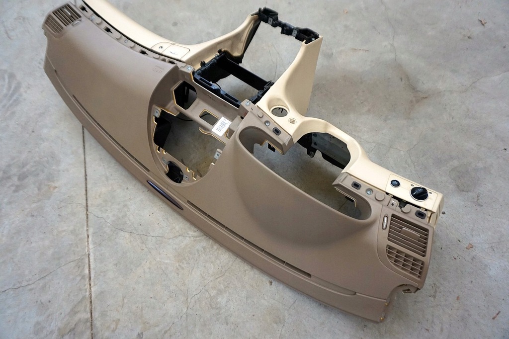 фото №5, Mercedes w211 приборная панель приборная консоль beż бардачок