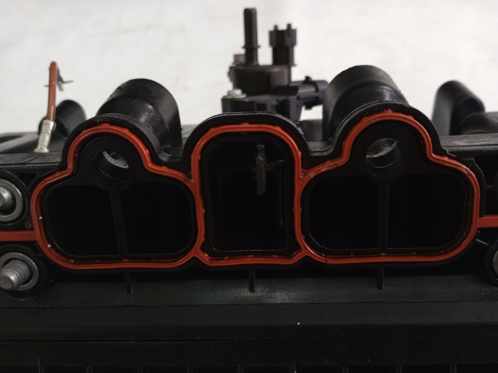 Opel ampera 1.4i hybrid 2014 колектор впускний  55568900 0261230282 europa Ціна