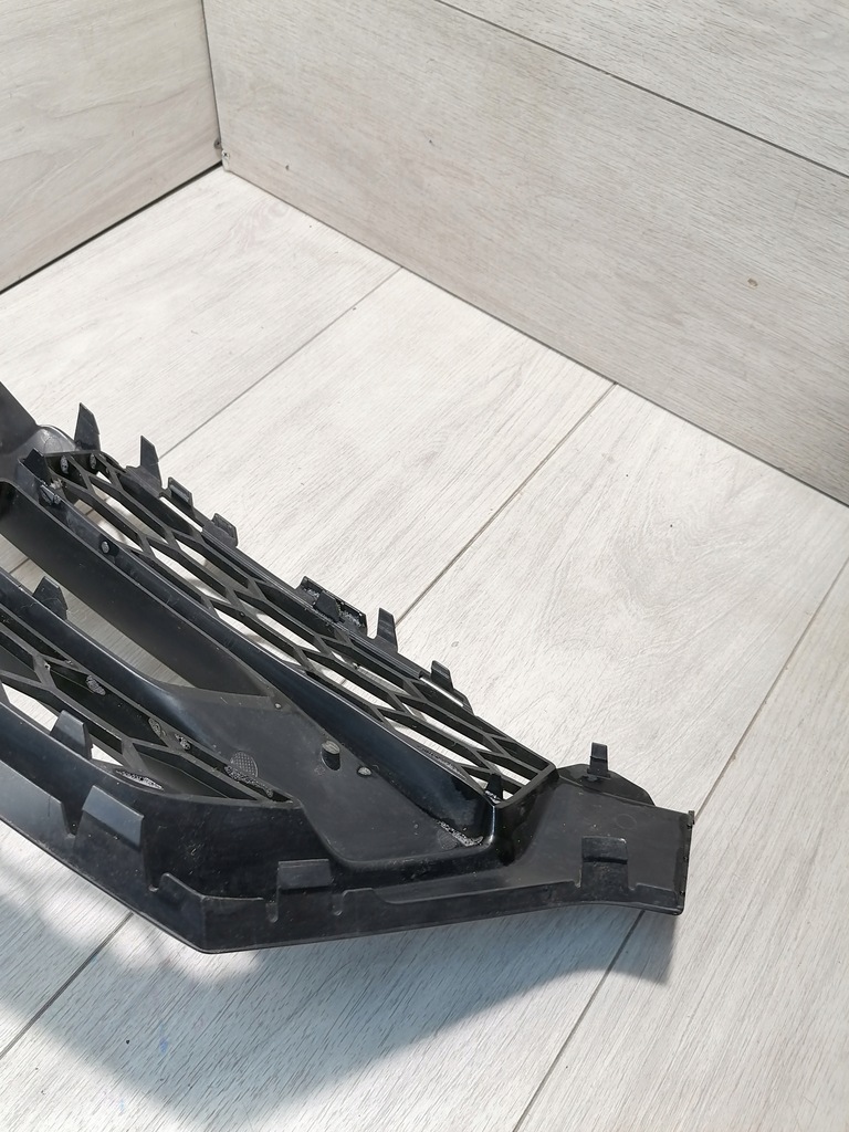 фото №8, Audi q2 s-line решітка бампер правий перед 81a807682l