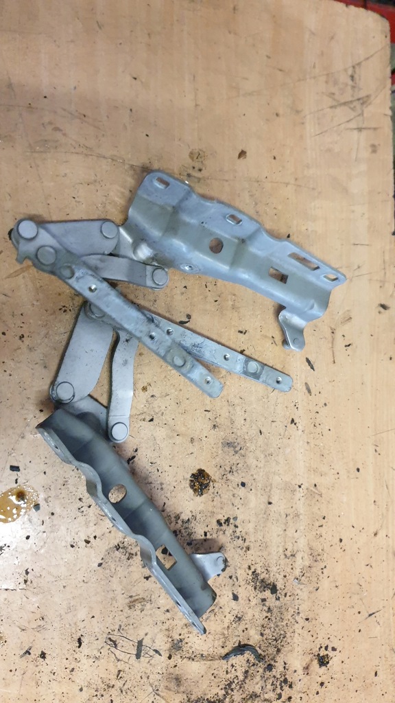 фото №1, Mercedes w203 петлі капот комплект