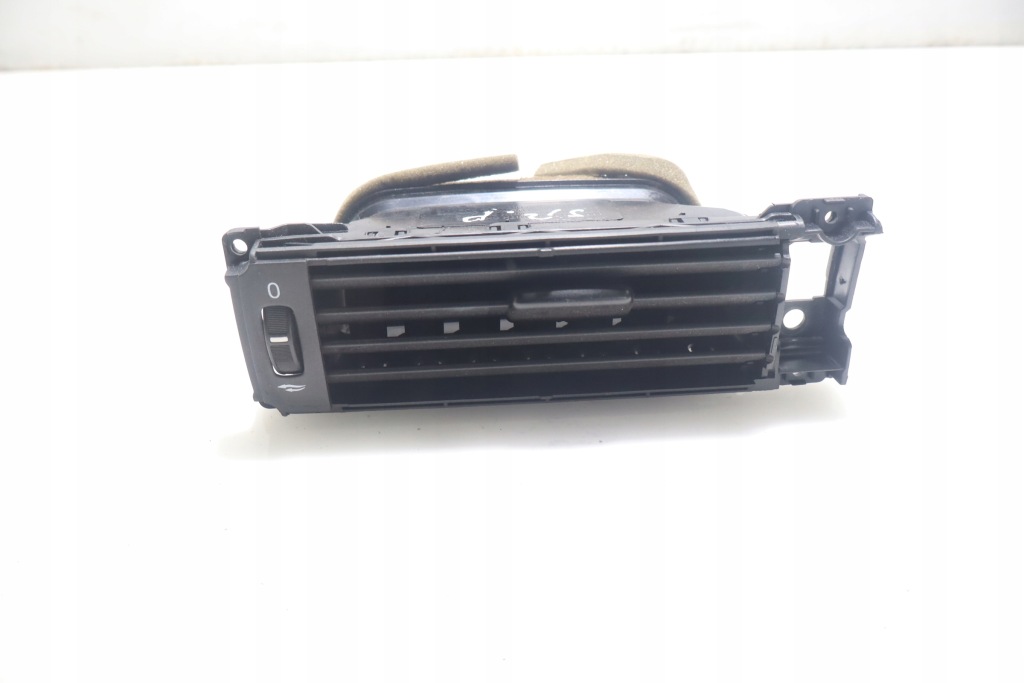 фото №1, Решітка обдув середня права volvo v70 iii