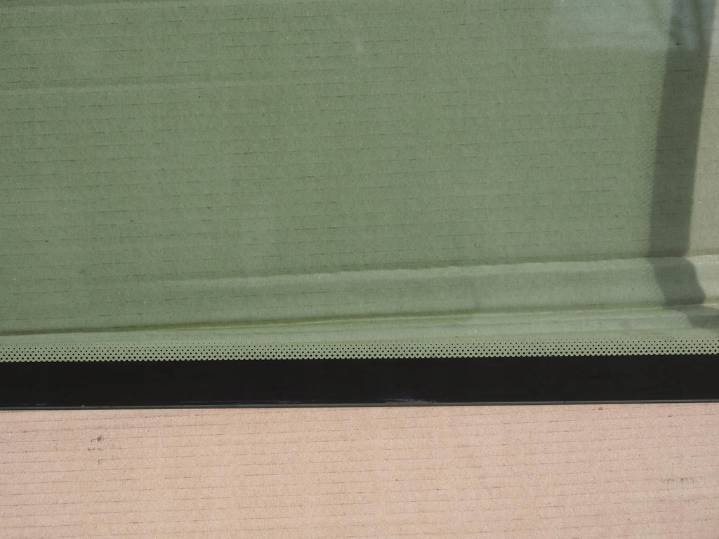 фото №8, Стекло боковая правая задняя vw t4 multivan as2