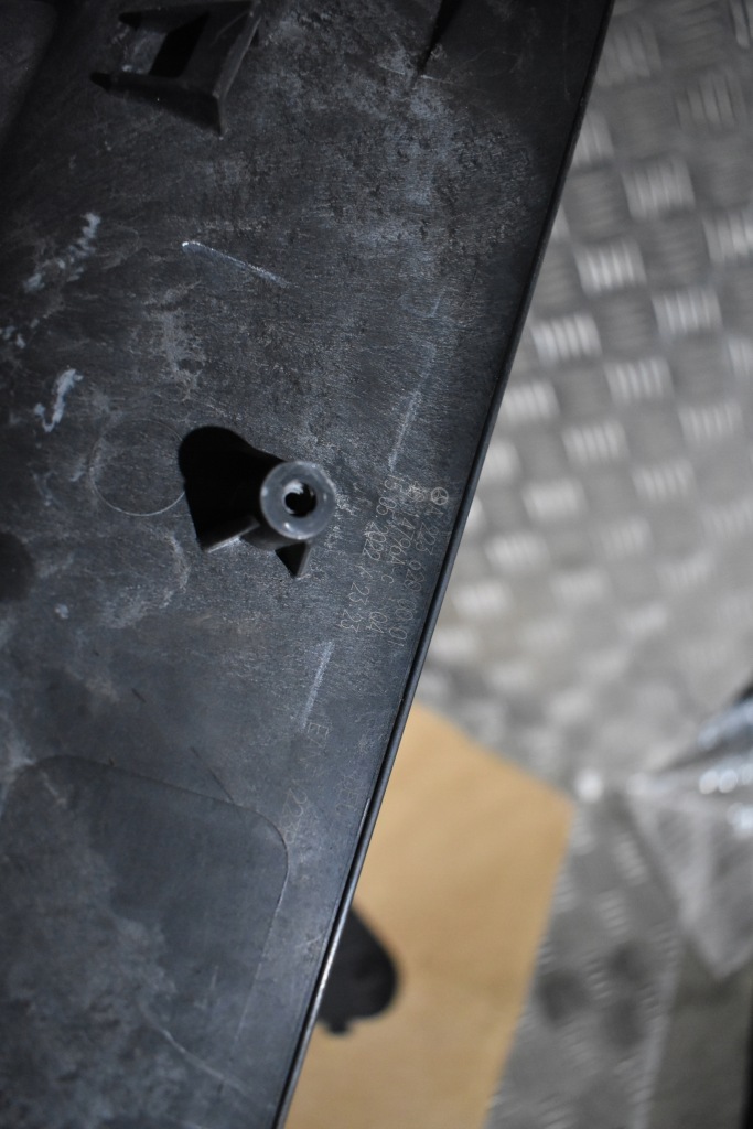 фото №3, Idealna kpl. защита стены перегородки mercedes w223 1