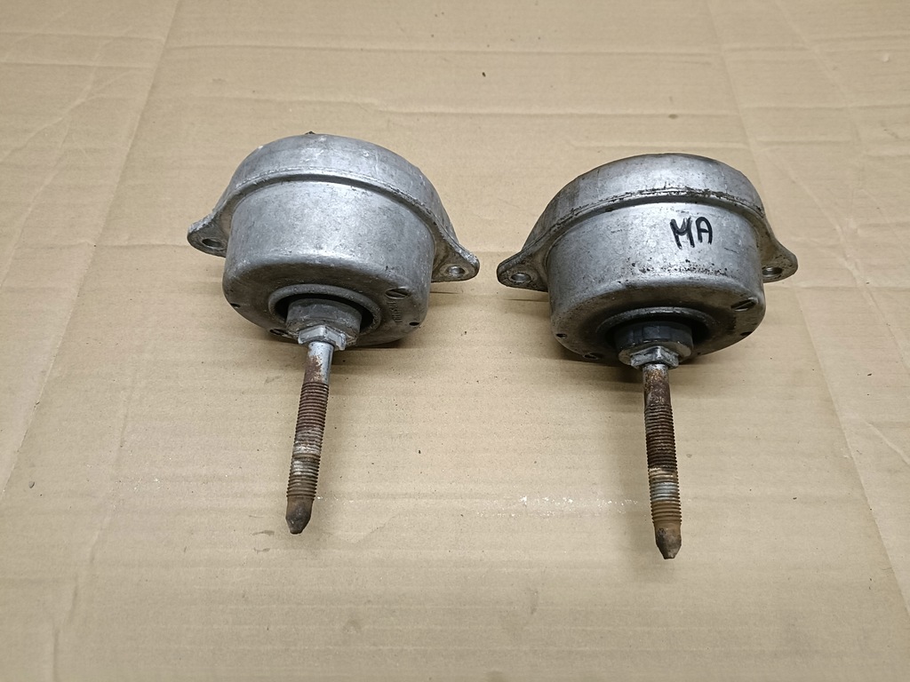 фото №1, Porsche carrera 911 977 подушка двигателя