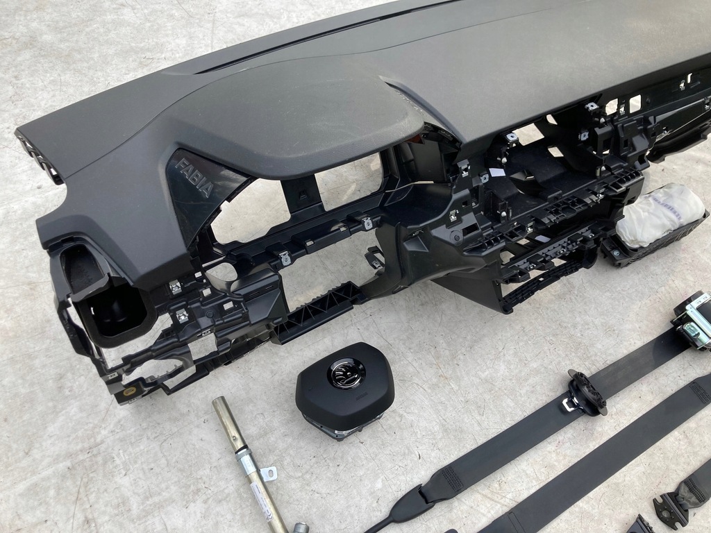фото №5, Skoda fabia 4 iv lift приборная панель приборная панель консоль подушки безопасности ремни