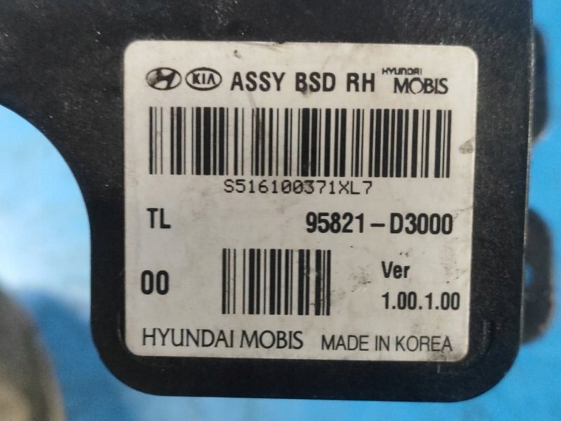 Датчик мертвого pola 95821d3000 hyundai tucson tl 15-20 в Украине