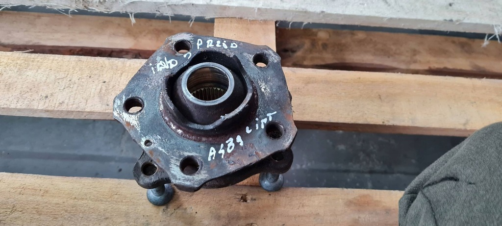 фото №1, A4 b9 8w lift ступица подшипник колеса перед 4m0498625a a5 8w