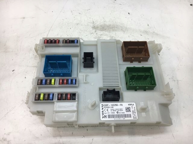 фото №1, Volvo v60 коробка предохранителей 31314511