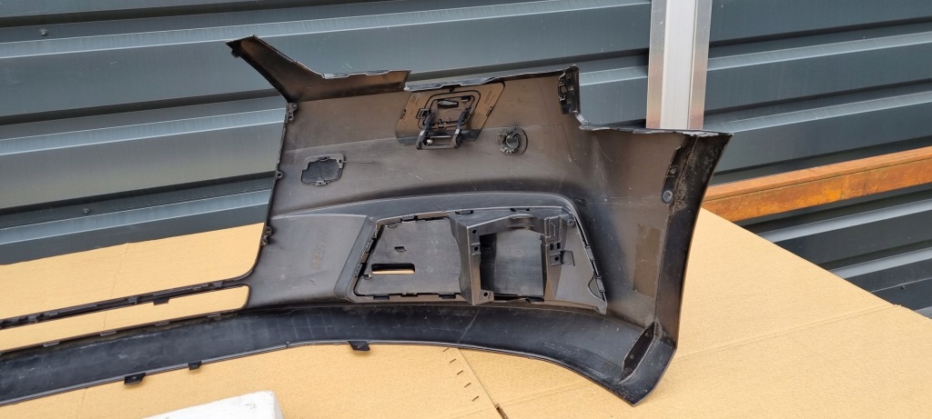 Audi a4 b9 8w0 бампер перед оригінал h097 в Україні