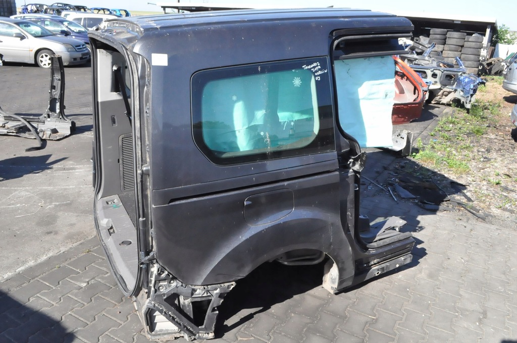 фото №1, Ford transit tourneo connect mk2 чверть крила правий задня long