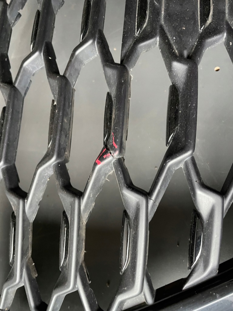 Решётка радиатора решётка  радиатора audi q3 83f s-line чёрный 83f853651 оригинал черный Цена