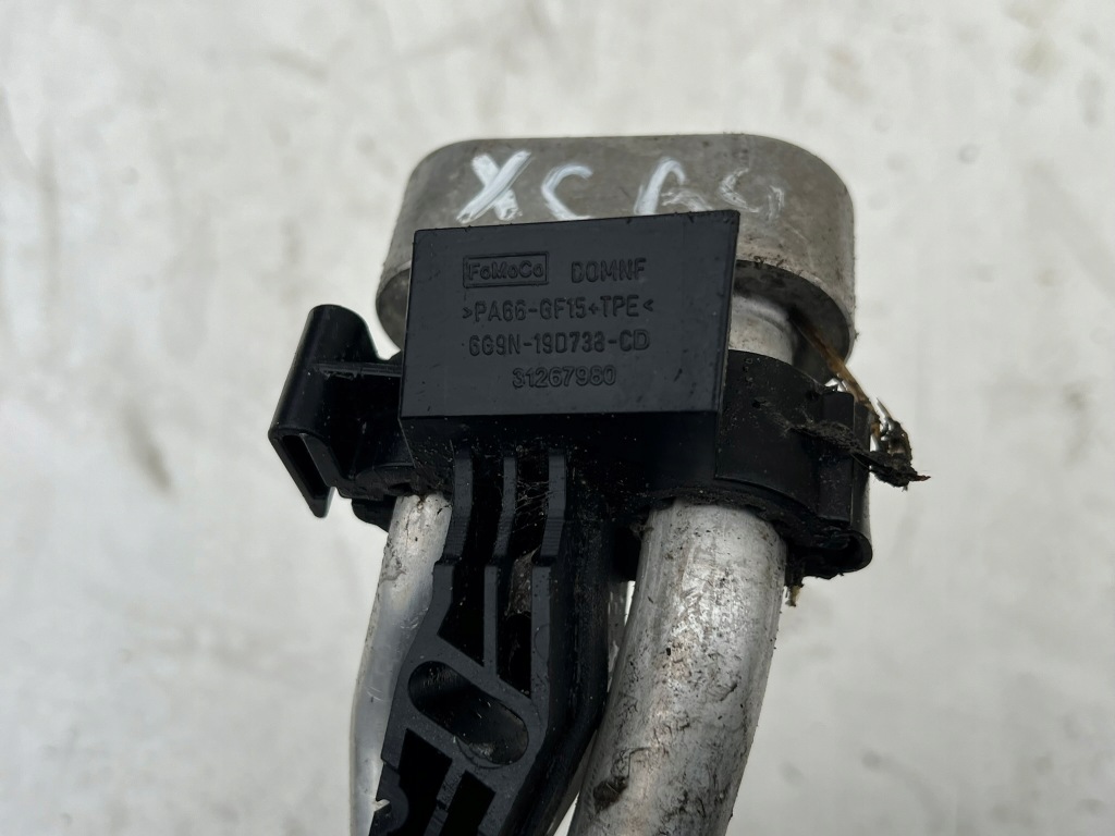 Volvo s60 v60 xc60 пабтрубок  шланг кондиционера 31267980 Доставка