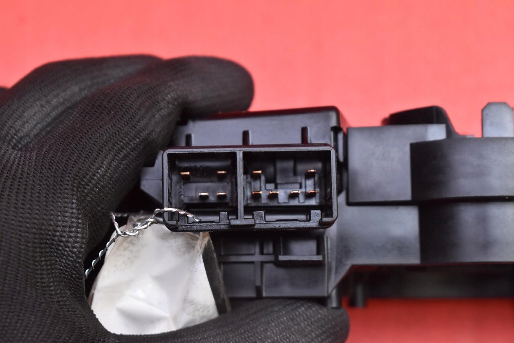 Перемикач підрульовий  перемикач підрульовий 17f850 toyota auris 2 2 5d hb 12-15 Київ