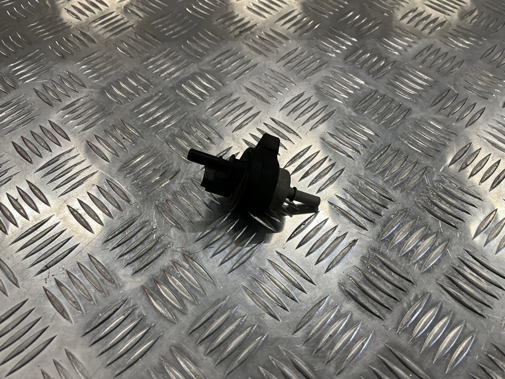 фото №1, Электроклапан вакуумa dacia duster ii 18-