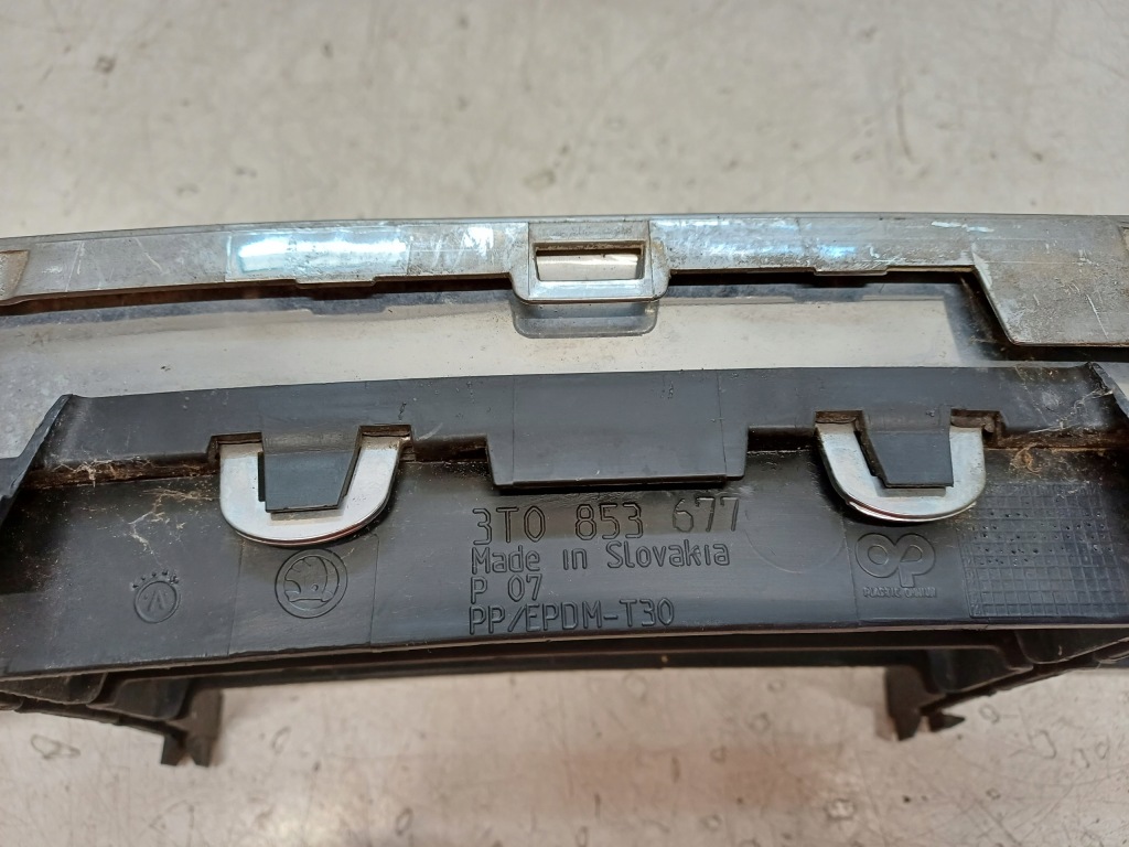 фото №8, Skoda superb 2 ii 08- решётка радиатора решётка решетка перед 3t0853677