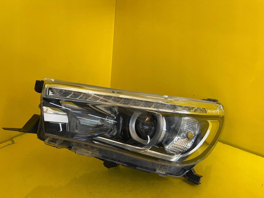 фото №1, Лампа левая toyota hilux full led 16-21