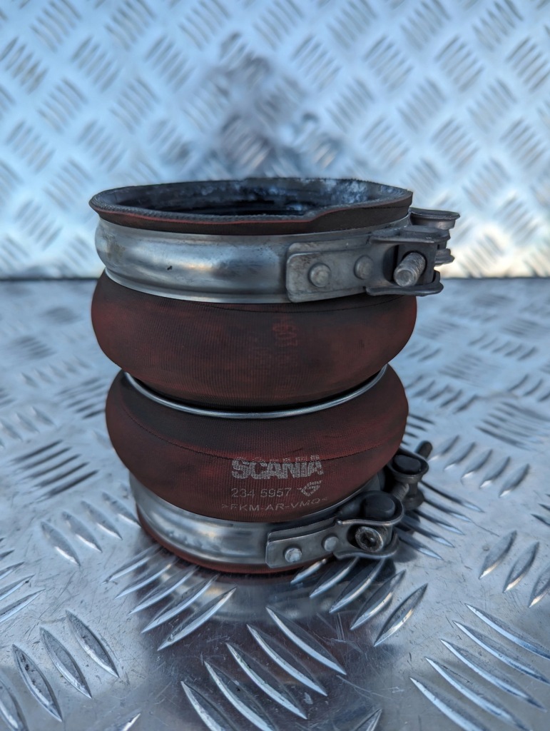 фото №1, Труба резиновый элемент соединитель интеркулер scania p ntg