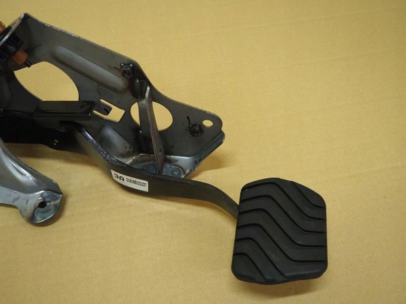 фото №4, Педаль тормоза автоматическая коробка передач renault koleos ii