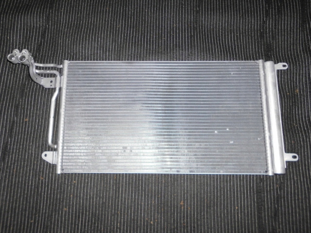 фото №8, Skoda оригинальный номер 6c0816411b конденсатор, кондиционер