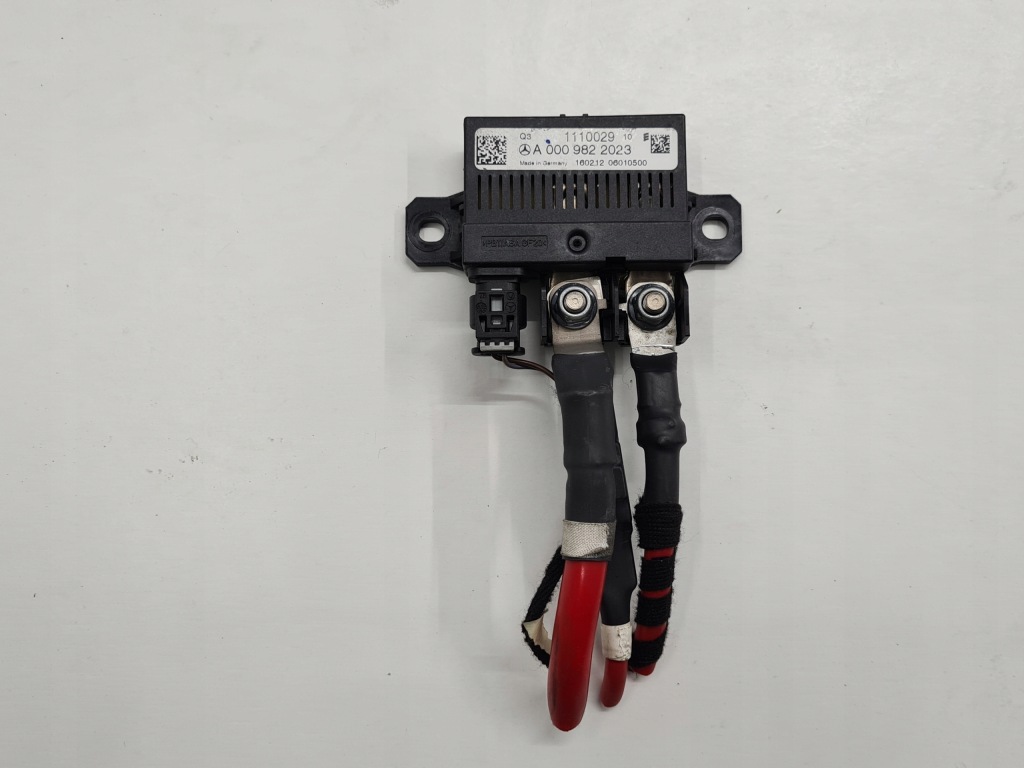 фото №1, Mercedes w207 w212 модуль аккумулятор a0009822023