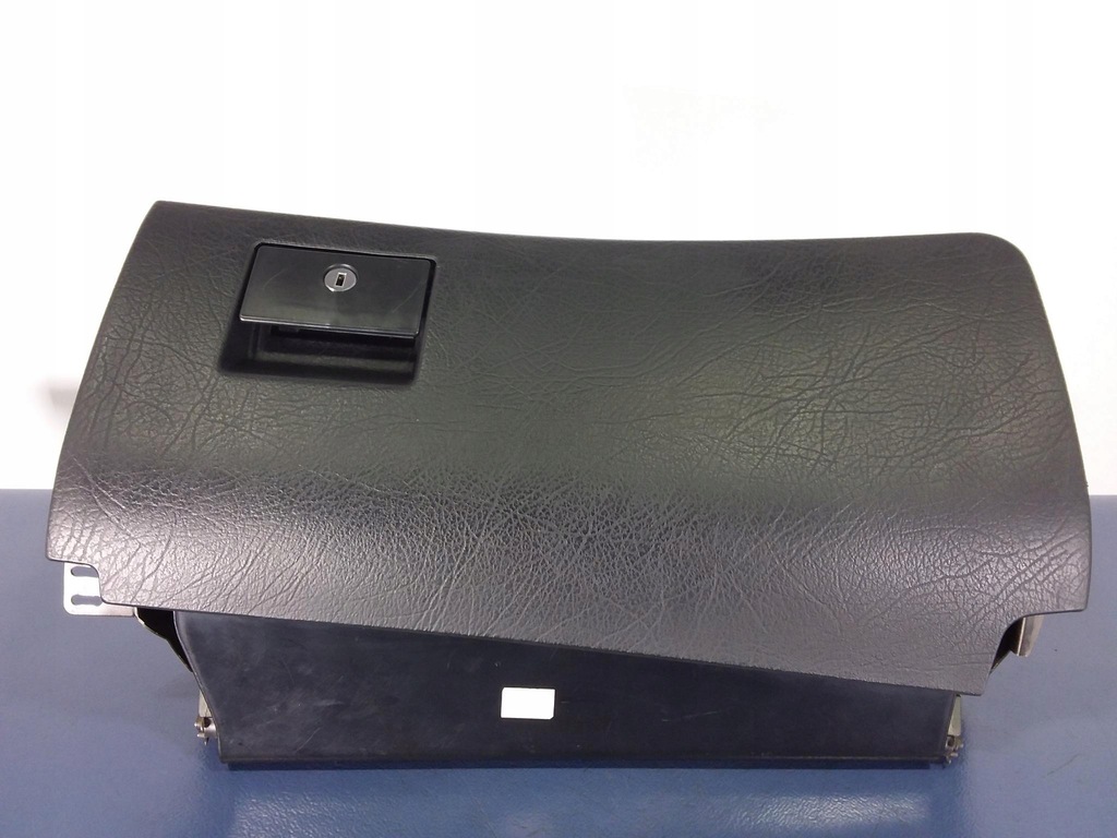 фото №1, Audi a6 c4 бардачок пассажира 4a1857035d