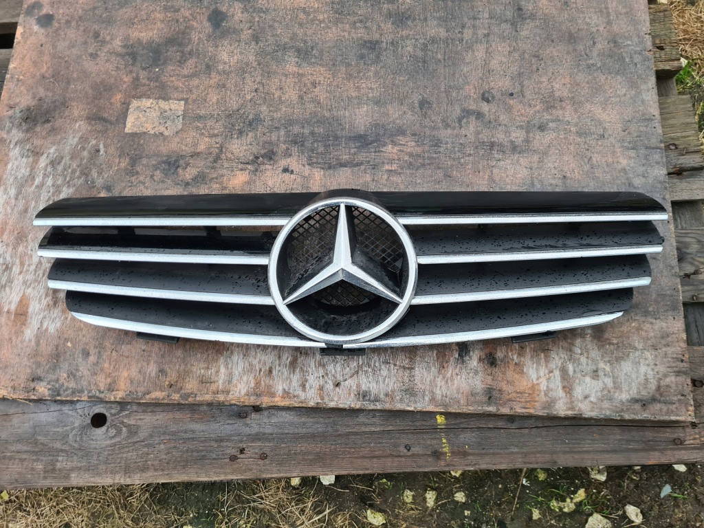 фото №1, Mercedes clk w209 решётка радиатора решётка радиатора радиатора a2098880052