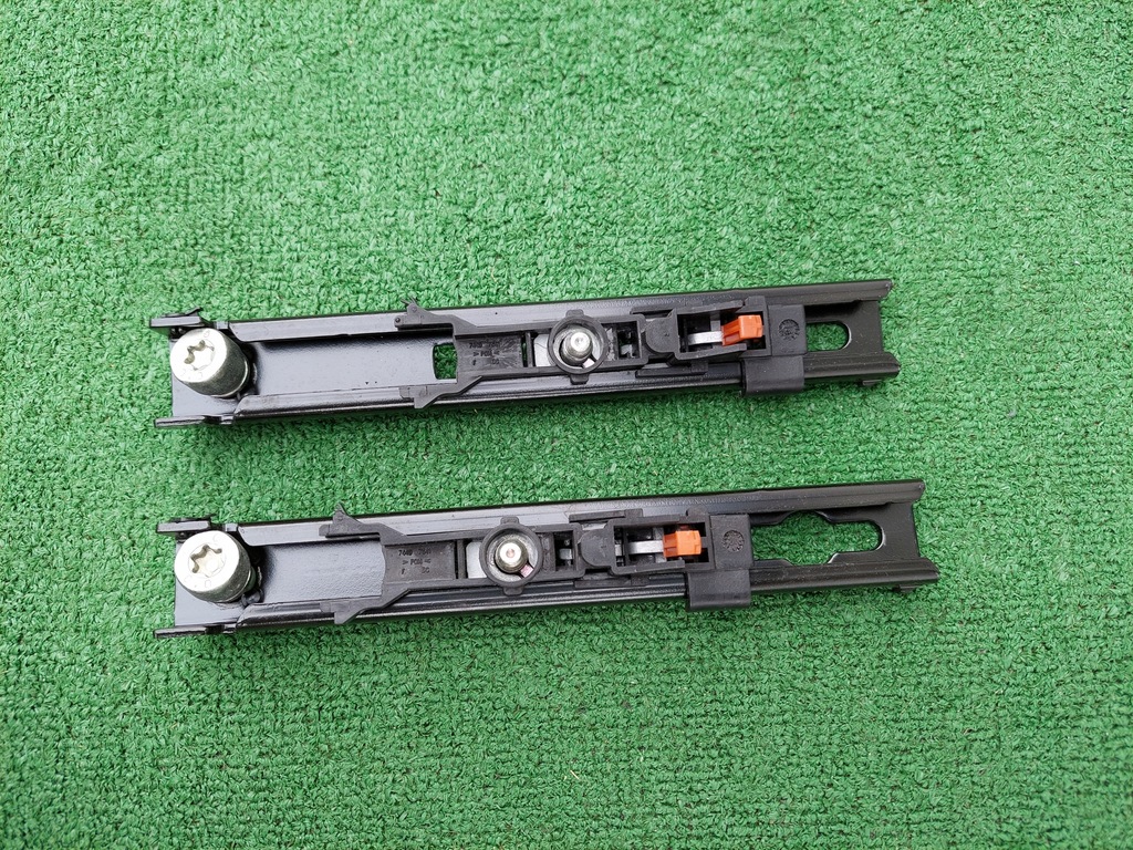 фото №1, Citroen c4 picasso ii регулювання ременів повзунок