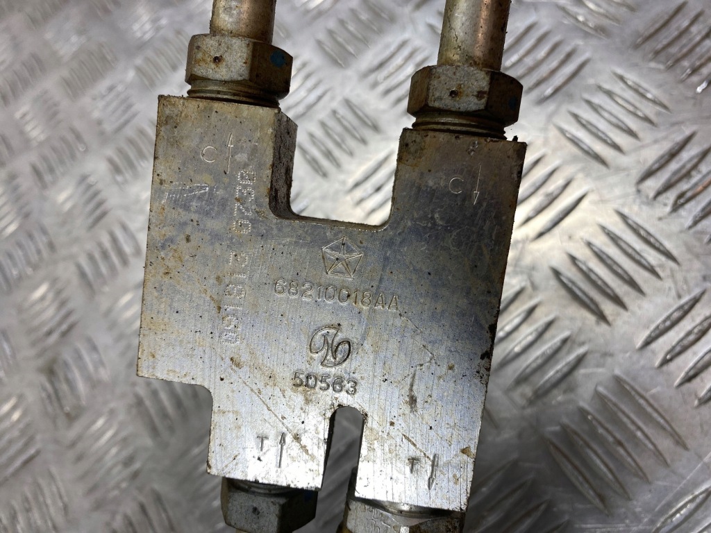 2015 jeep grand cherokee шланг радиатора масла коробки 0918130730 Недорого