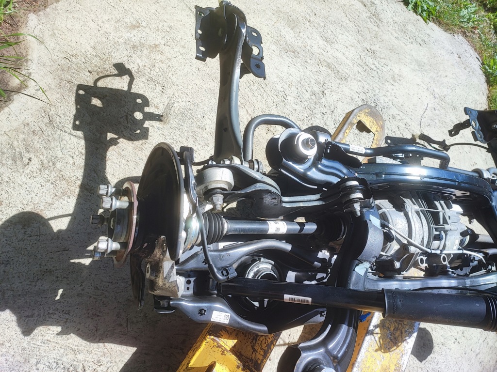 фото №1, Mercedes 45s amg w177 w247 w118 підвіска ліва задні